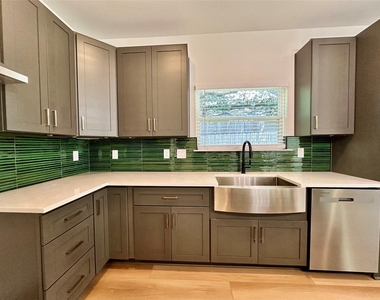 15113 N Flamingo Dr - Photo Thumbnail 10