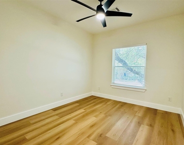 15113 N Flamingo Dr - Photo Thumbnail 18