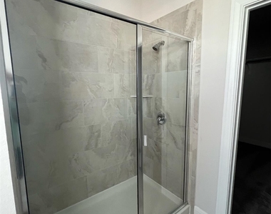 15501 Ellinger Dr - Photo Thumbnail 11