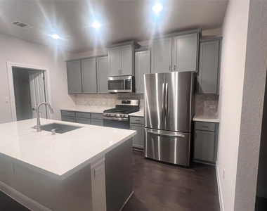 15501 Ellinger Dr - Photo Thumbnail 20