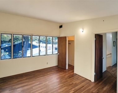 1806 Alta Vista Ave - Photo Thumbnail 23
