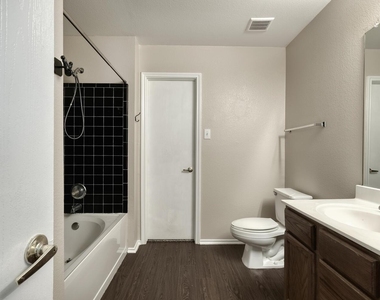7537 Redrick Dr - Photo Thumbnail 9