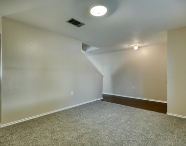 7537 Redrick Dr - Photo Thumbnail 1