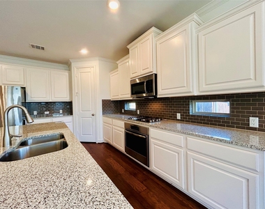 103 County Road 180 Rd - Photo Thumbnail 9