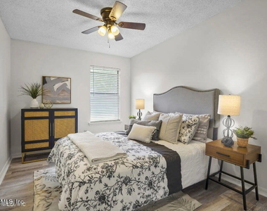 12054 Cobblewood Lane N - Photo Thumbnail 10