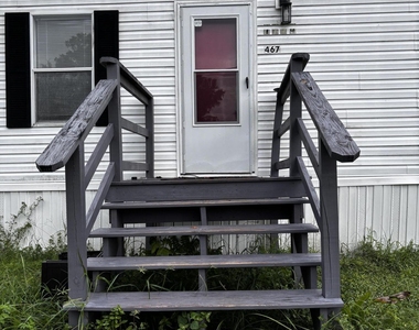 467 Olive Circle - Photo Thumbnail 1