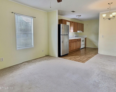 467 Olive Circle - Photo Thumbnail 2