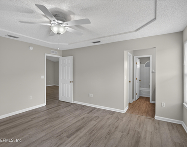 8519 Blazing Star Court - Photo Thumbnail 13