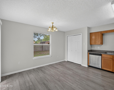8519 Blazing Star Court - Photo Thumbnail 7