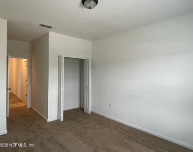 40 Pinebury Lane - Photo Thumbnail 11