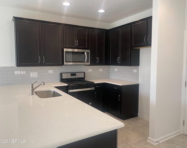 40 Pinebury Lane - Photo Thumbnail 4