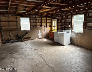 1040 Brandywine Street - Photo Thumbnail 4