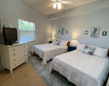 104 Surfview Drive - Photo Thumbnail 12