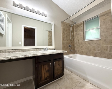 2798 Lantana Lakes Drive W - Photo Thumbnail 7
