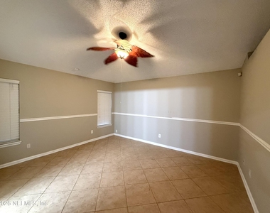 2798 Lantana Lakes Drive W - Photo Thumbnail 6