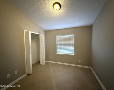 2798 Lantana Lakes Drive W - Photo Thumbnail 9