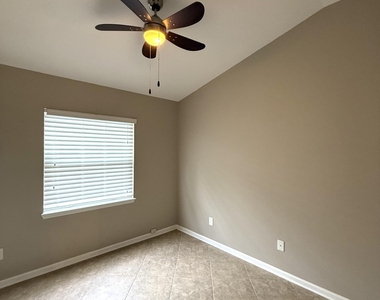 2798 Lantana Lakes Drive W - Photo Thumbnail 10