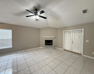 2798 Lantana Lakes Drive W - Photo Thumbnail 2