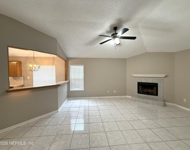 2798 Lantana Lakes Drive W - Photo Thumbnail 3
