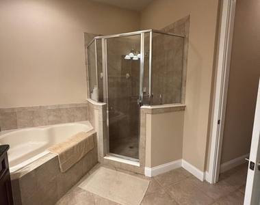 134 Hidden Palms Lane - Photo Thumbnail 14