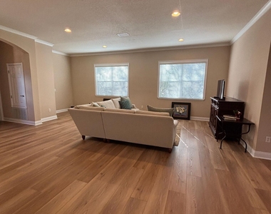 134 Hidden Palms Lane - Photo Thumbnail 9