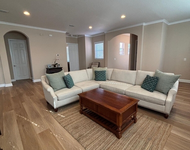 134 Hidden Palms Lane - Photo Thumbnail 6