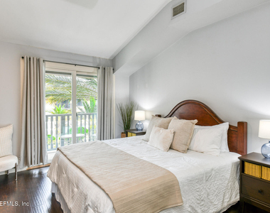 955 Registry Boulevard - Photo Thumbnail 10