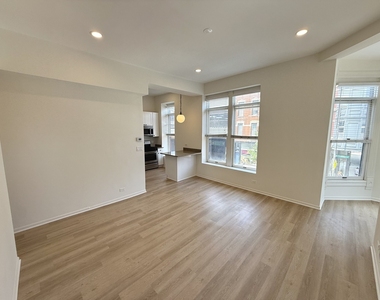 937 W Armitage Avenue - Photo Thumbnail 2