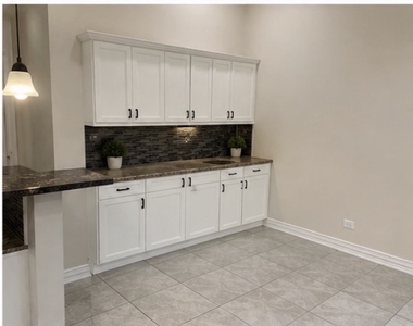 6541 S Ellis Avenue - Photo Thumbnail 12