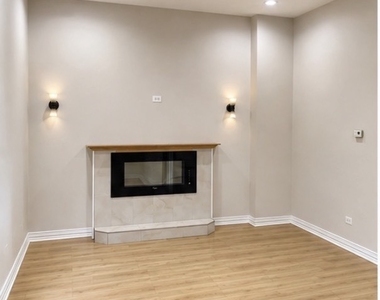 6541 S Ellis Avenue - Photo Thumbnail 1
