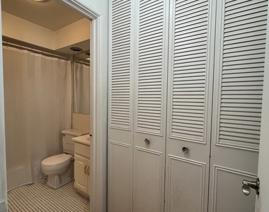 736 W Buena Avenue - Photo Thumbnail 4