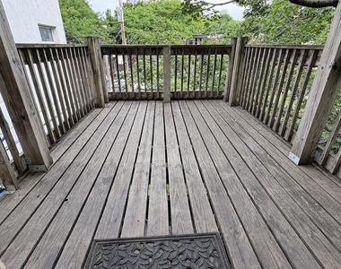 534 W Dickens Street - Photo Thumbnail 4