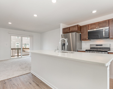 2131 Sassafras Way - Photo Thumbnail 4