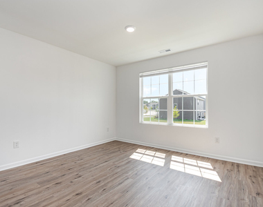 2131 Sassafras Way - Photo Thumbnail 8