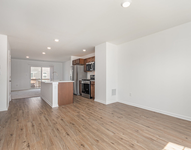 2131 Sassafras Way - Photo Thumbnail 3