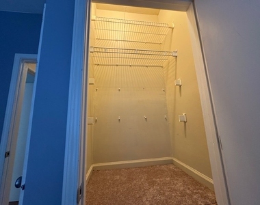 616 N Paulina Street - Photo Thumbnail 14