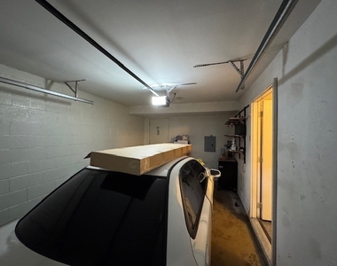 616 N Paulina Street - Photo Thumbnail 1