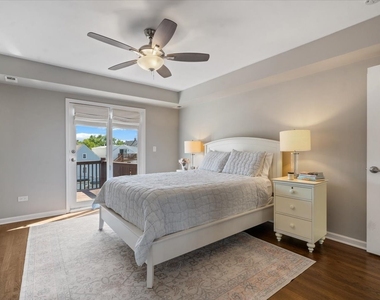 1521 W Wolfram Street - Photo Thumbnail 10