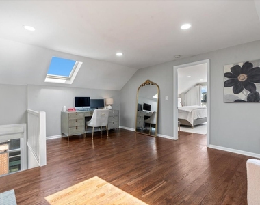1521 W Wolfram Street - Photo Thumbnail 14