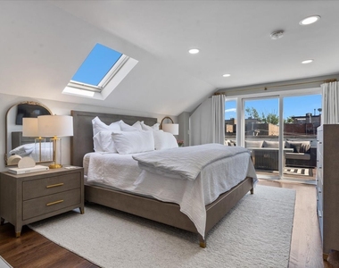 1521 W Wolfram Street - Photo Thumbnail 15
