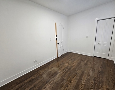 2541 N Southport Avenue - Photo Thumbnail 13