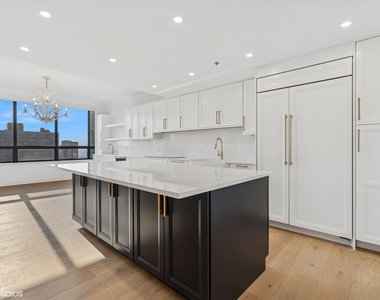 180 E Pearson Street - Photo Thumbnail 8