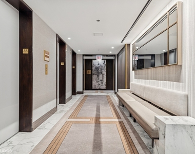 180 E Pearson Street - Photo Thumbnail 3