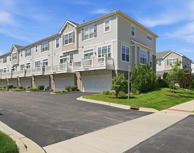 30w023 Brayman Court - Photo Thumbnail 34
