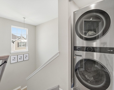 30w023 Brayman Court - Photo Thumbnail 25