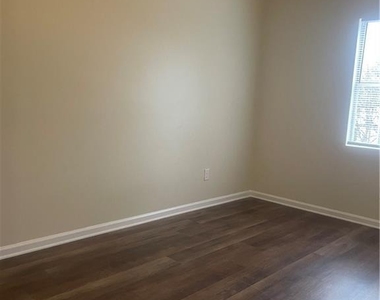 4957 N Redan Circle - Photo Thumbnail 18