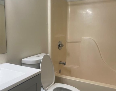4957 N Redan Circle - Photo Thumbnail 15