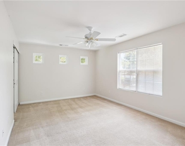 276 Hiawassee Drive - Photo Thumbnail 8