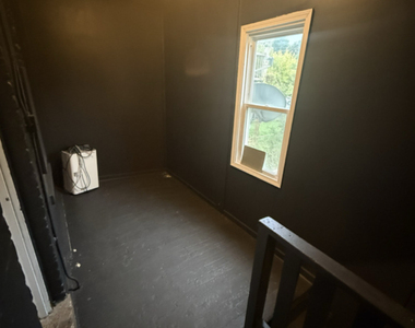 1649 W Garfield Boulevard - Photo Thumbnail 9
