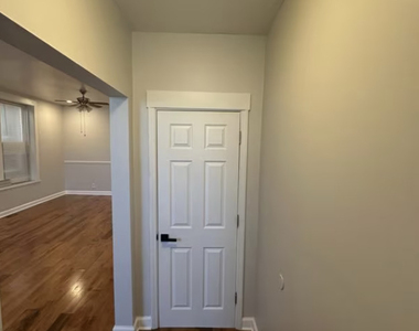 1649 W Garfield Boulevard - Photo Thumbnail 5